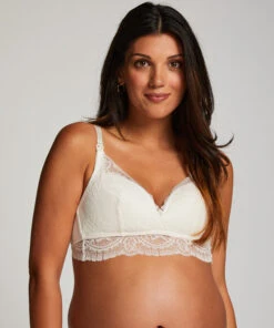 Vorgeformter, Bügelloser Still-BH Gracie