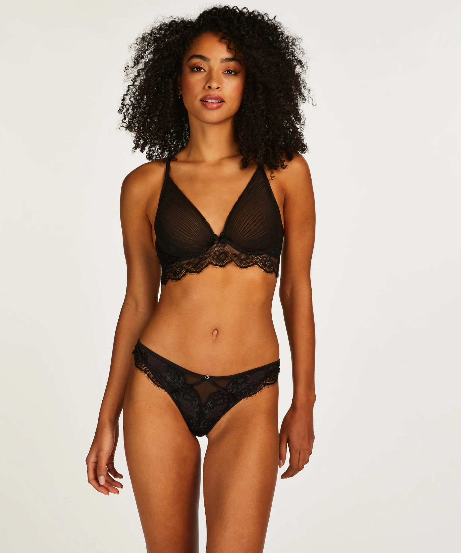 String Elissa 3 String Elissa