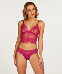 Hoch Ausgeschnittener Brazilian Sully