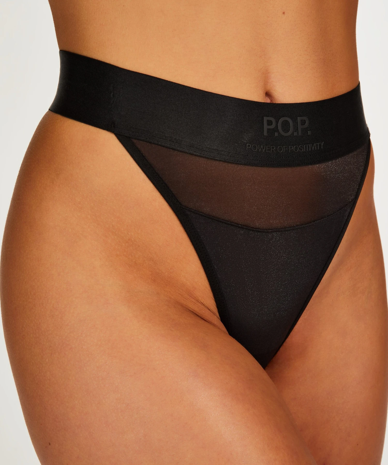 Hoch Geschnittener String Glossy 4 Hoch Geschnittener String Glossy – Bild 2